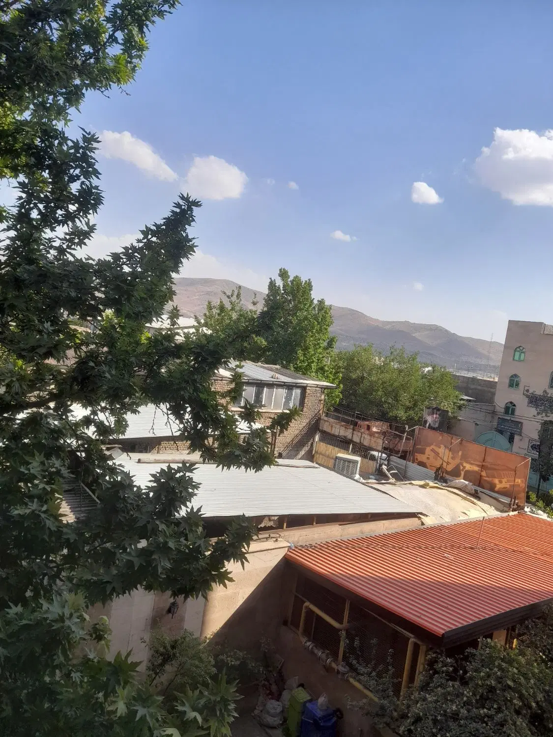 یک واحد آپارتمان۷۴متر یک خوابه پارکینگ انباری