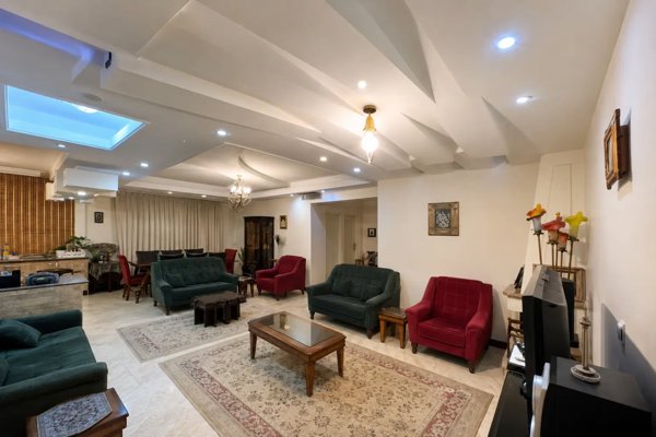 واحد ۱۰۰ متر _ فول امکانات _ خوش نقشه_تاپ‌لوکیشن