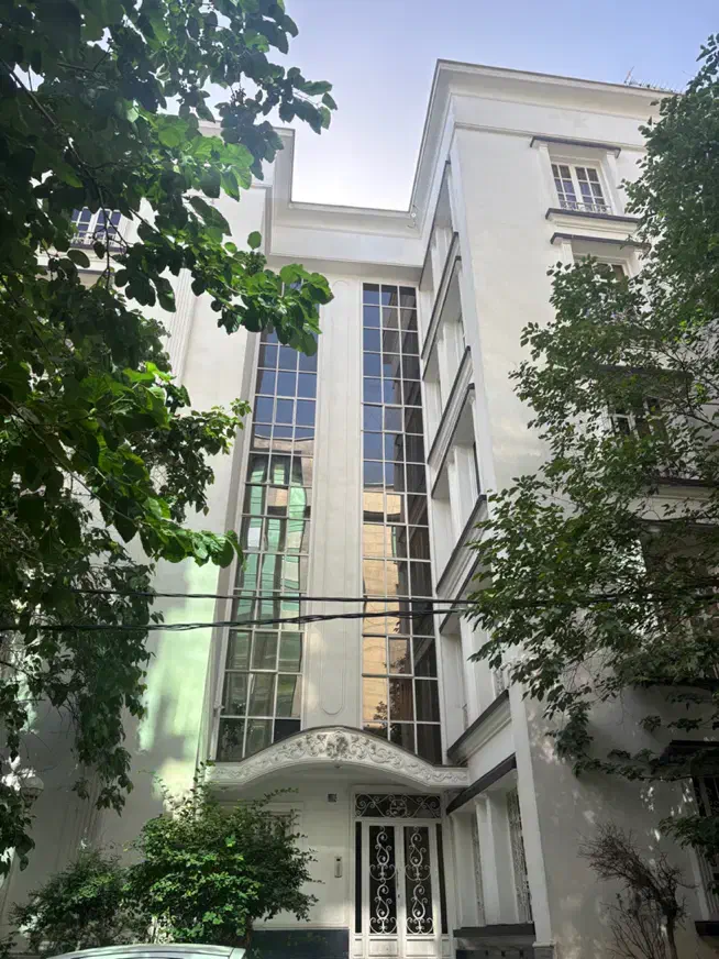 ۱۳۵ متر ۲ خواب ۲ تراس چیدمان نیاوران روشا _ فوری