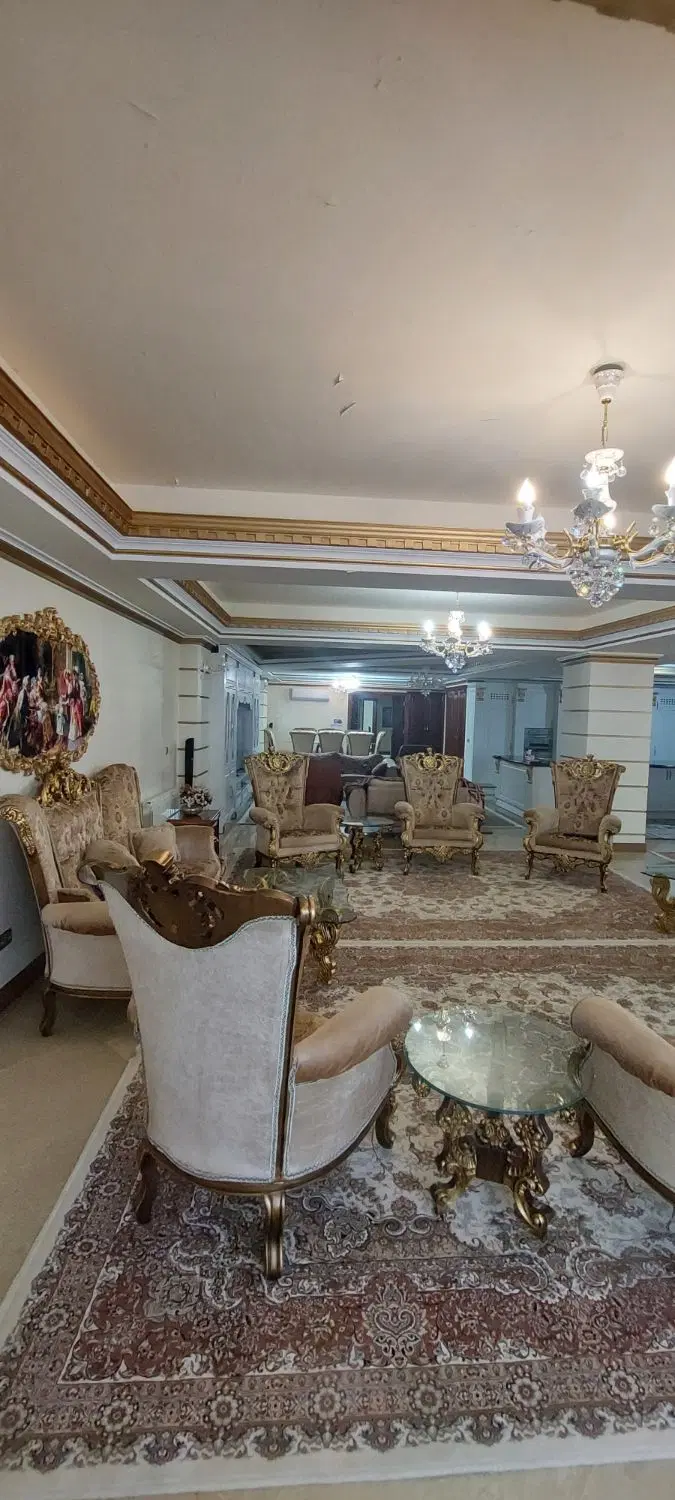 تجریش _ ۳۴۰ متر سه خواب _ دو پارکینگ _ تک واحدی