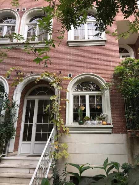 ۸۵ متر دو خواب، کریمخان خردمند