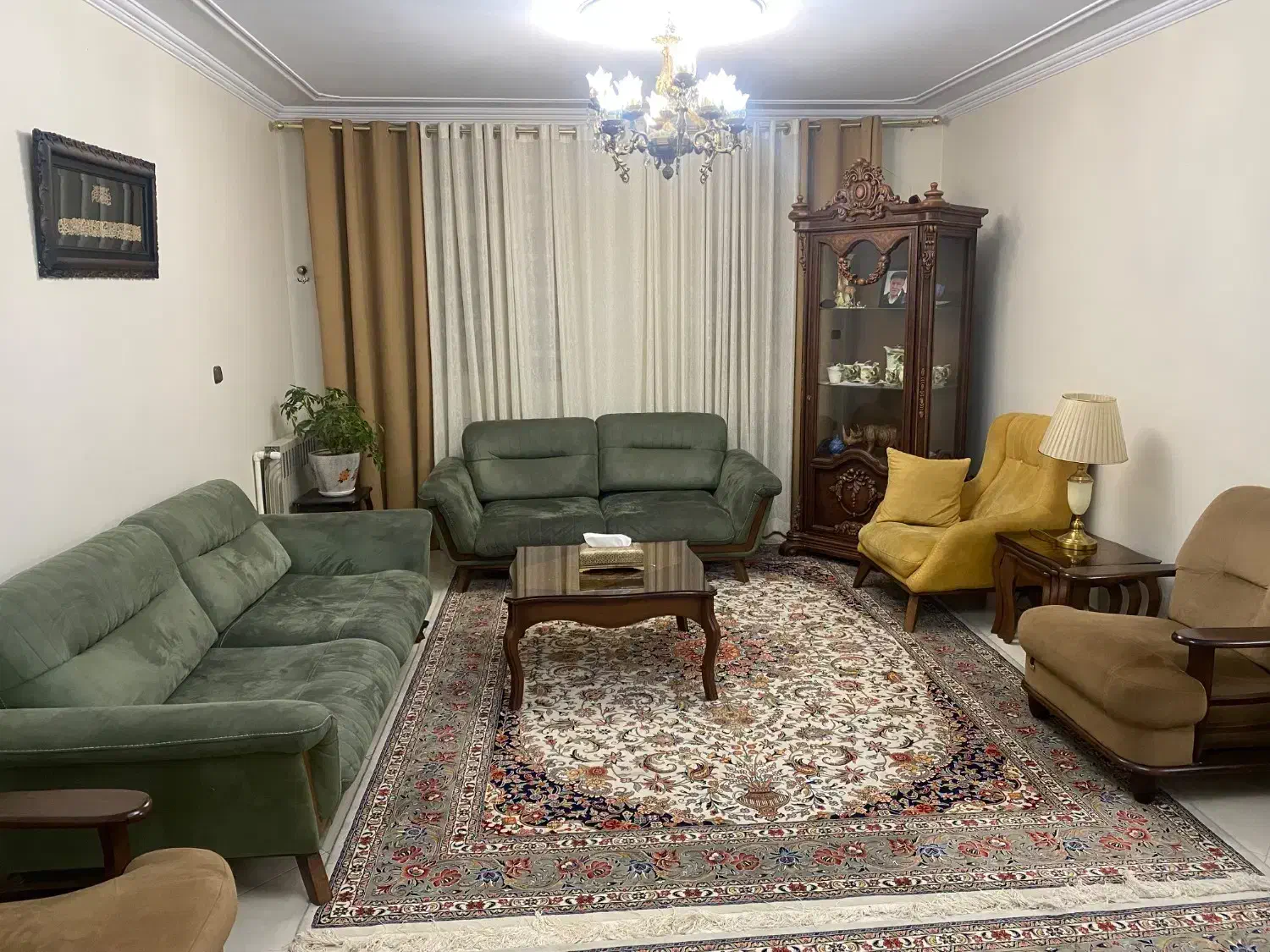 اجاره  آپارتمان سه خوابه ستارخان  صادقیه