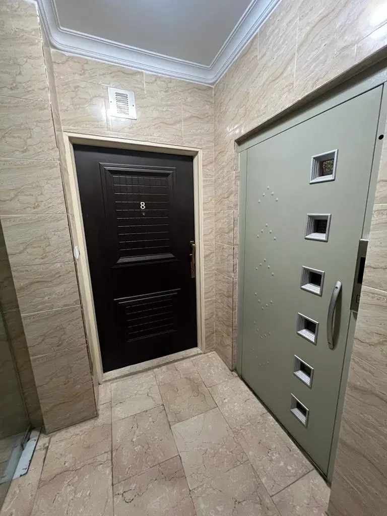 ۴۰متر با پارکینگ و آسانسور