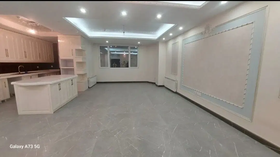 ۱۴۸متر رزکان نو واریان شهر شیک دو پارکینگ سندی