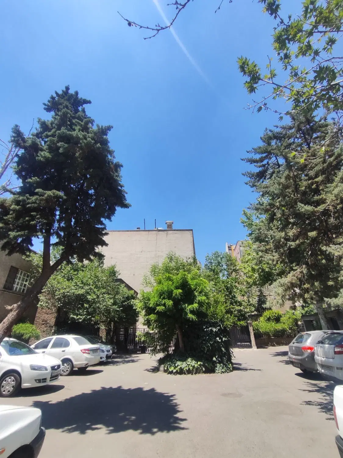 قیطریه ۹۵ متر دو خوابه مالک منعطف