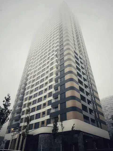 برج  *  ۲۱۰ متری _ ۳ خواب مستر _ شهرک غرب