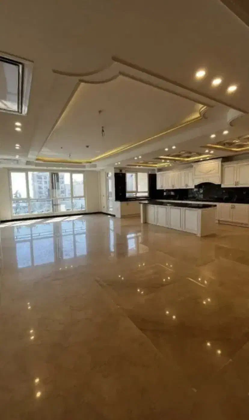 پاسداران۱۰۰متر_۲خواب_آفتابگیر_۵ساله به قیمت