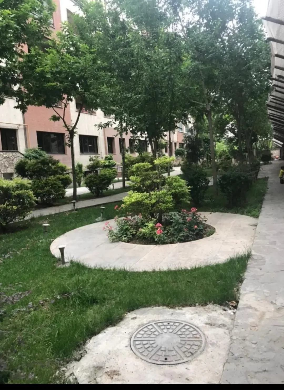 ۱۲۲ متر   دو خواب   فول مشاعات   ساقدوش