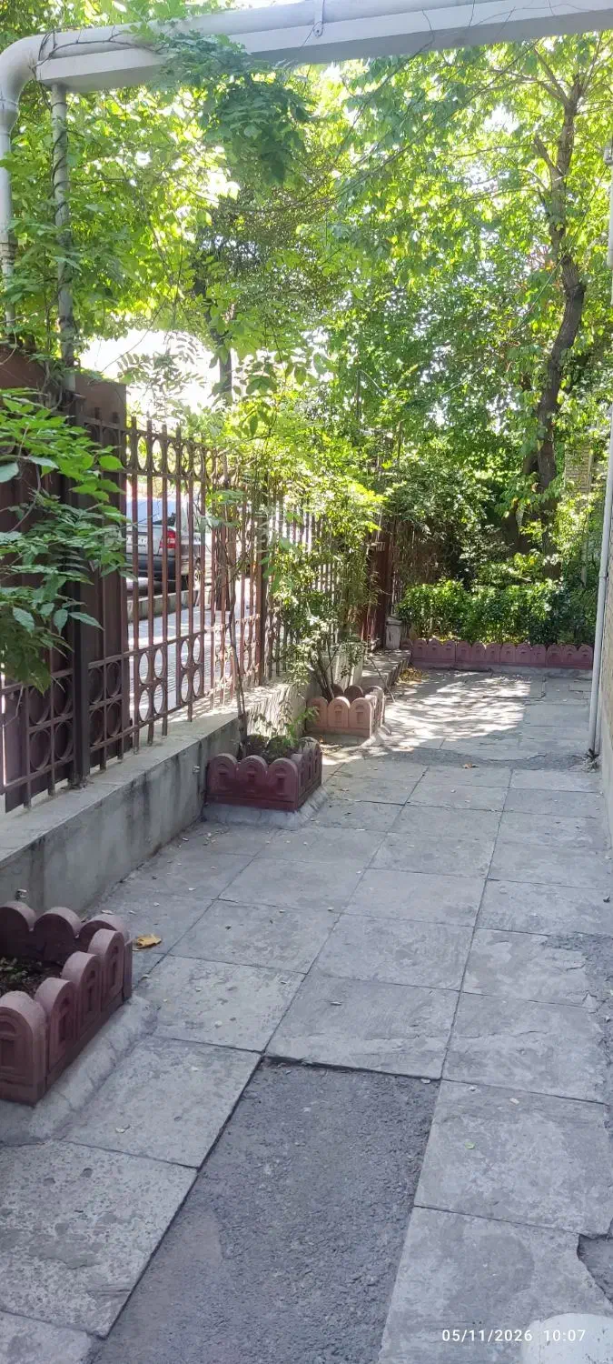 اجاره واحد ۱۹۵ متری سه خواب همکف