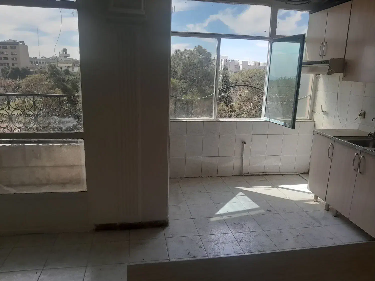 امیرابادپارک لاله ۸۷متر دو خواب باامکانات ویو پارک