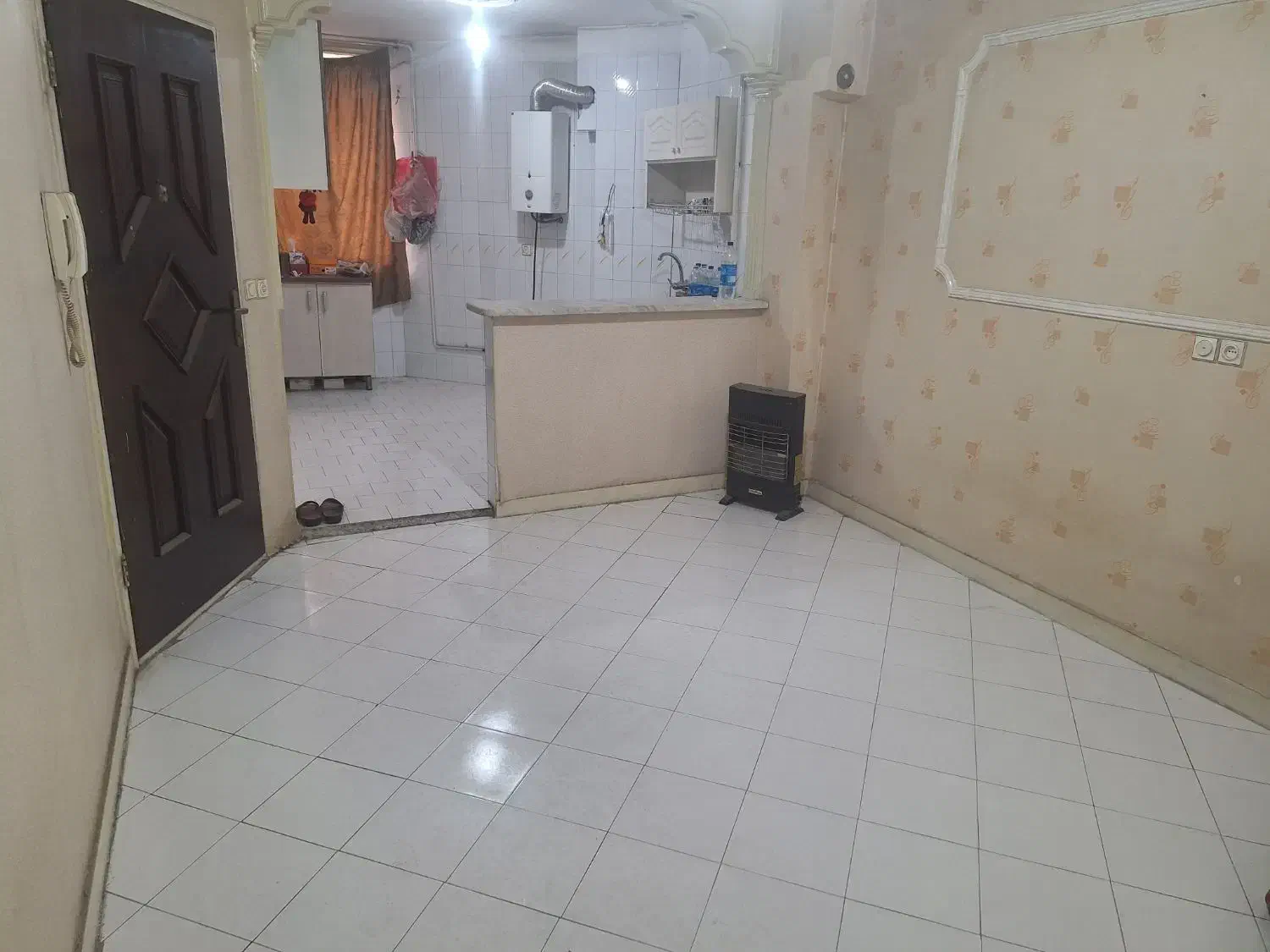 ۴۱ متر یک خوابه طبقه دوم نزدیک مترو نواب