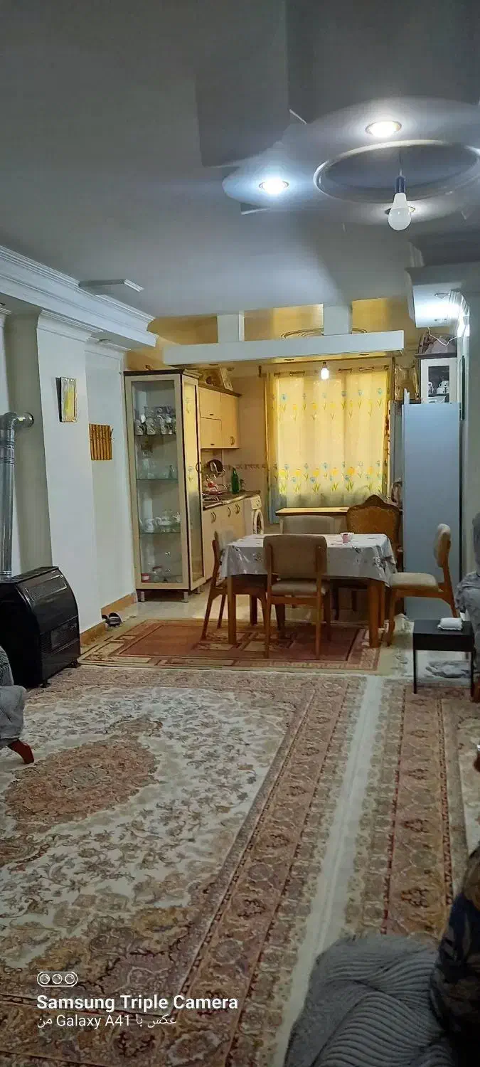 ۷۶متر_طبقه اول_پارکینگدار_ شیرازی