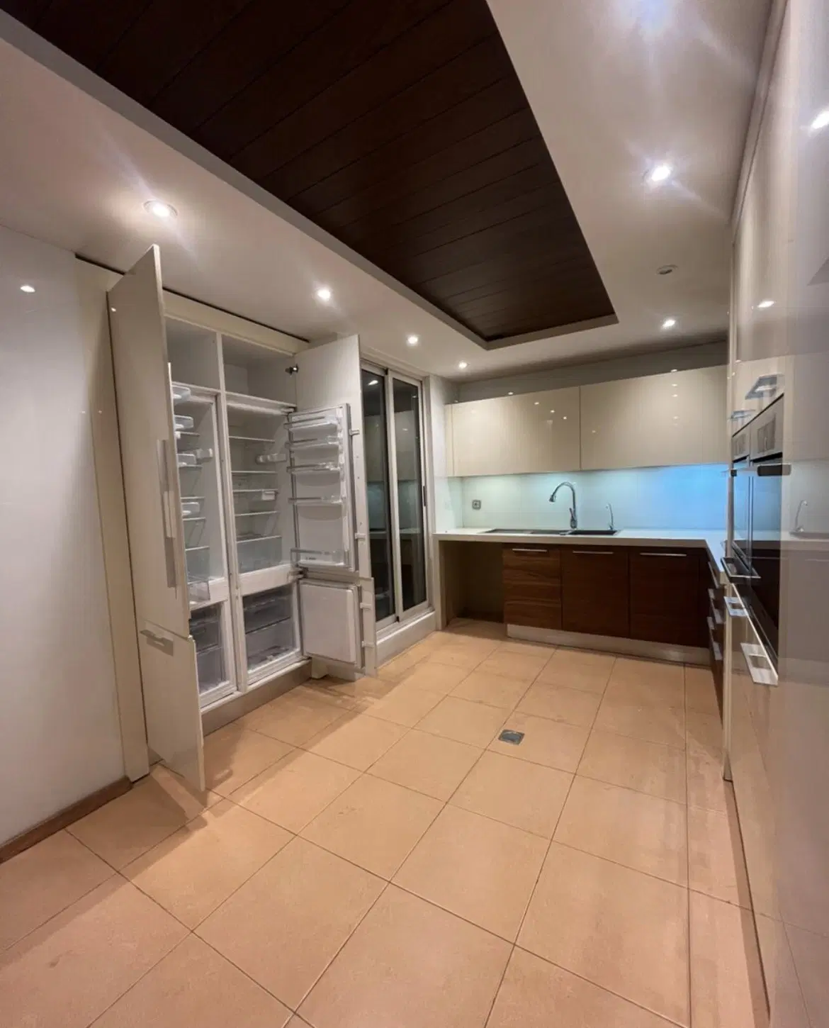 تاپ‌لوکیشن دروس ۲۹۵ متر ۳خواب _ تکواحدی _ ۲پارکینگ