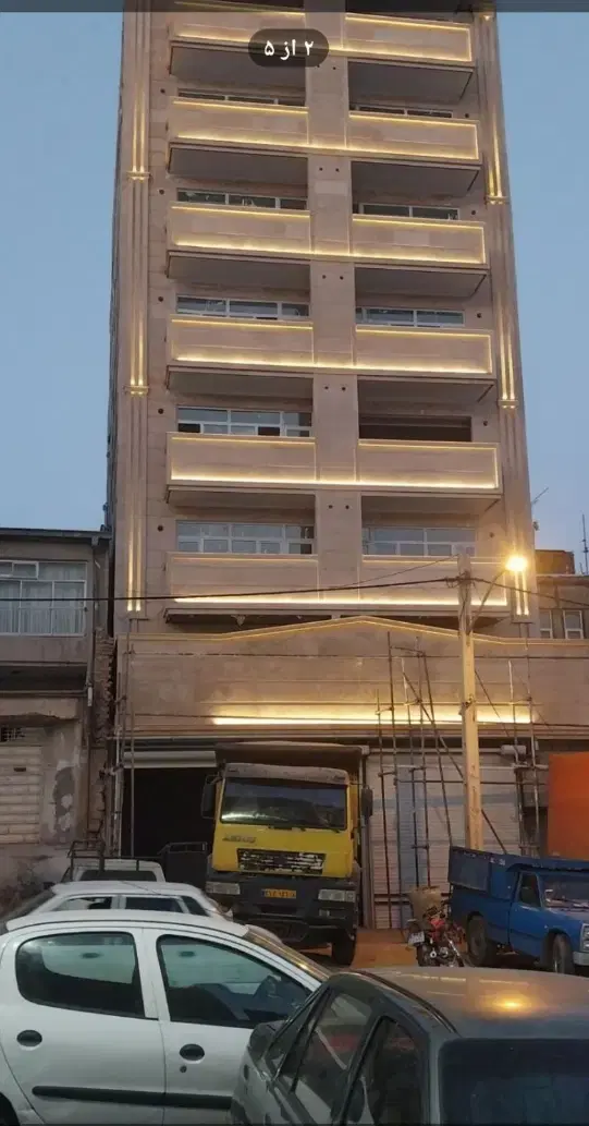 آپارتمان در خیابان اصمعی