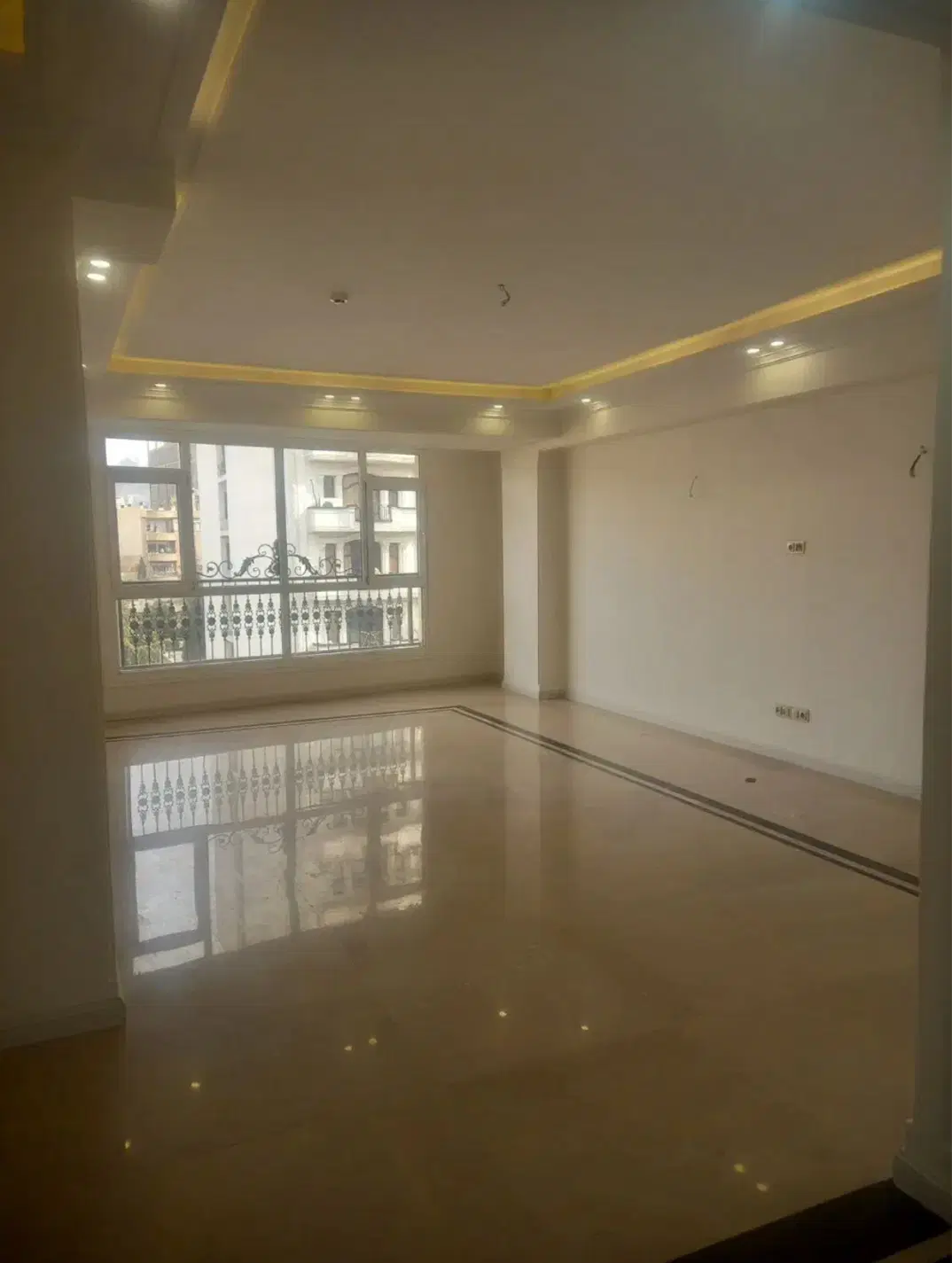 ۱۳۰متر ۳خواب _پاسداران_کلید نخورده
