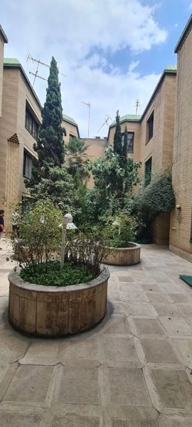 اندرزگو _ ۲۰۰ متر ۳خواب _ نوسازی شده بسیار زیبا