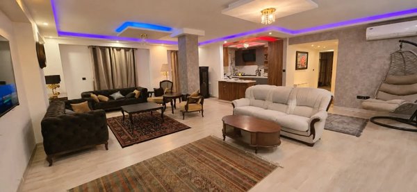 ۱۲۵ متر  ۲ خواب  طبقه اول  خیابان روشنایی