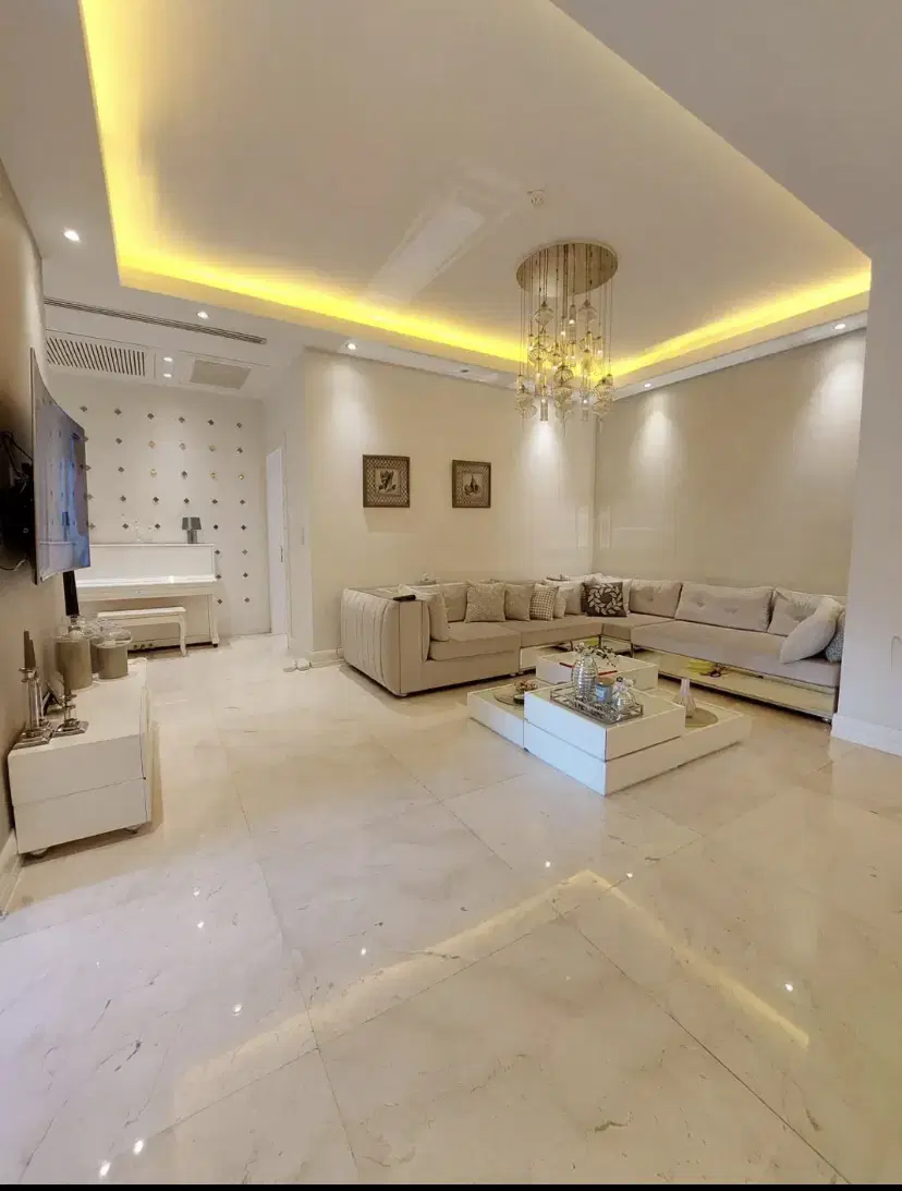 پاسداران_۱۶۰متر_۳خواب_سالن پرده خور کم واحد