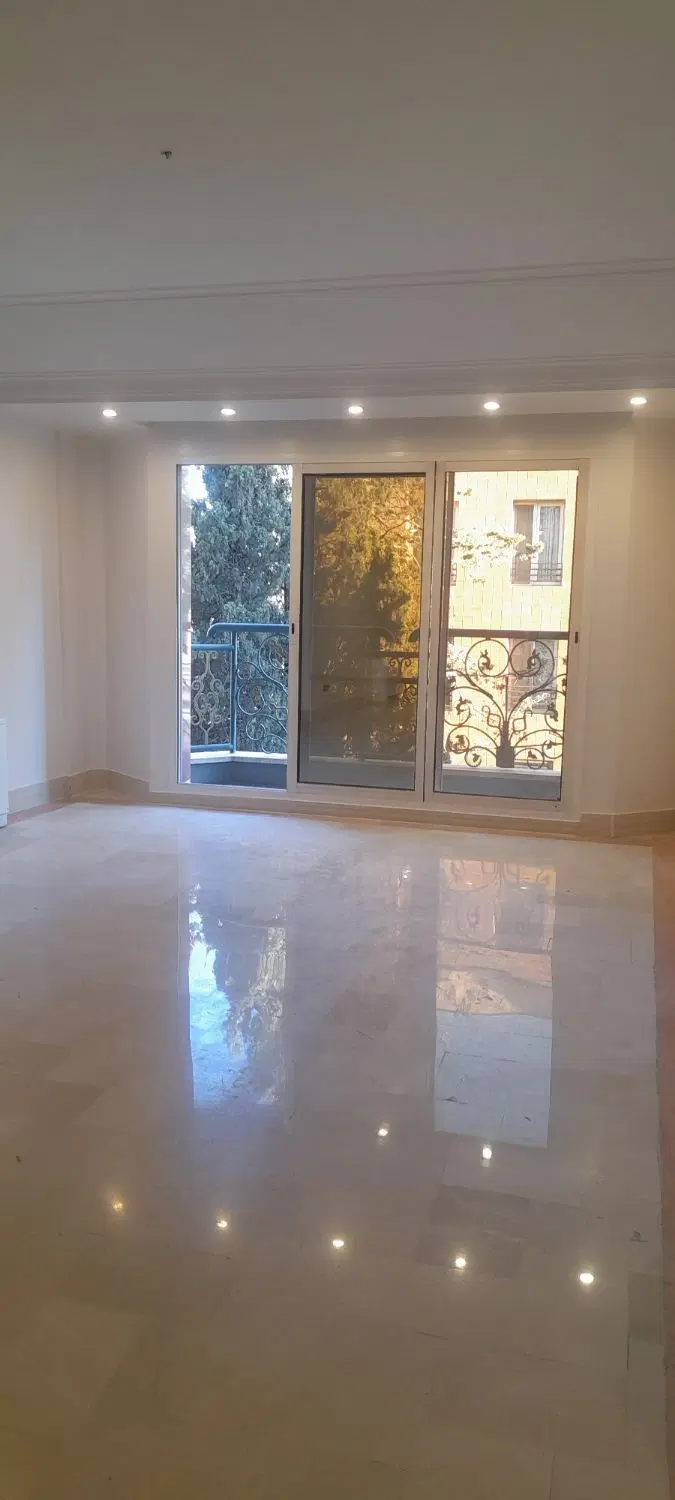 ۱۵۰متر__ دروس __ غرق نور  شمال و جنوب