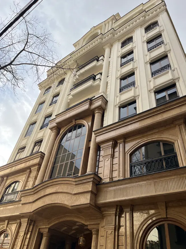 فرمانیه شرقی ۲۷۰ متر ۳ پارکینگ روف گاردن چهار فصل