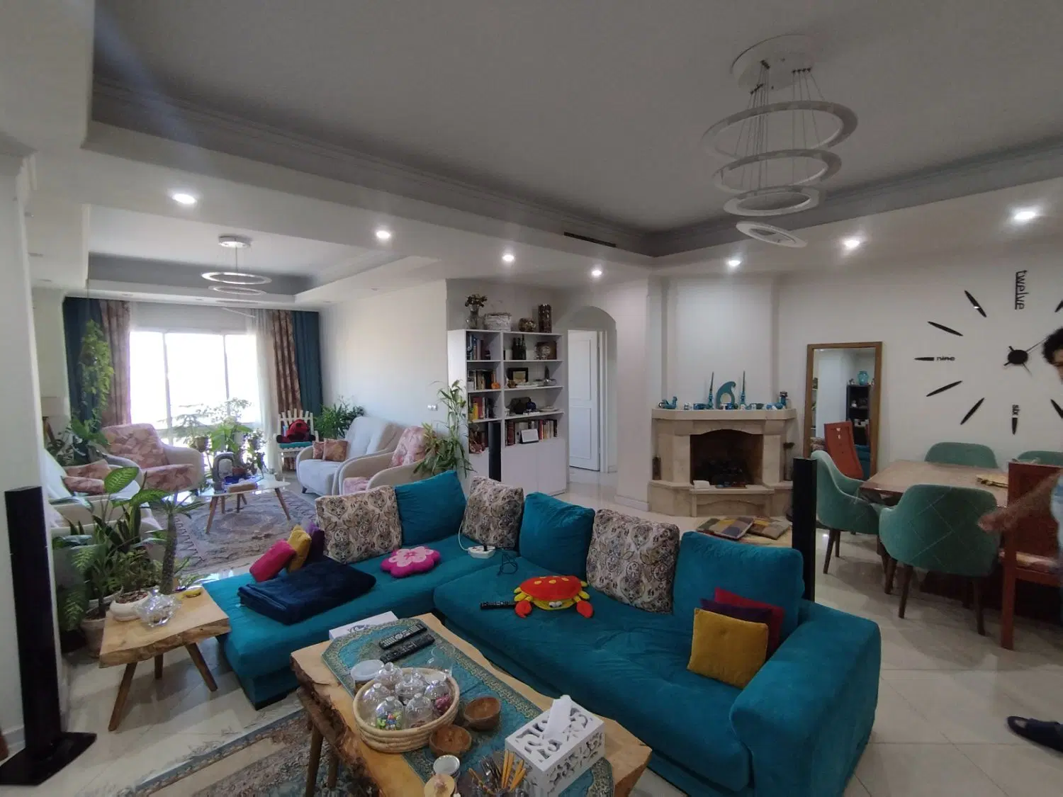 سعادت آباد_ ۱۲۵ متر_تاپ لوکیشن_فول امکانات