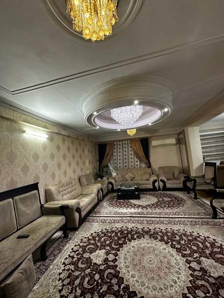 فروش ۸۵متری چسبیده به میدان معلم