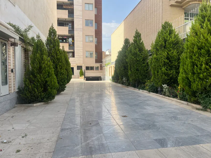 آپارتمان ۱۵۰ متری _ سه خواب _ شیک