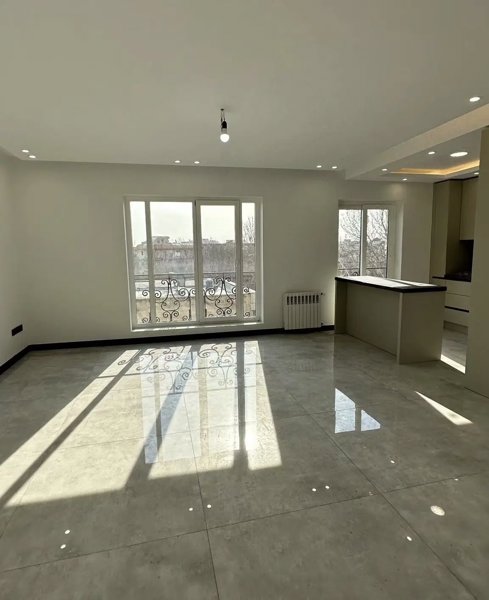 ۷۷مترعمارت سبز_ویو بوم نقاشی_دارایی سلطنتی_بعثت