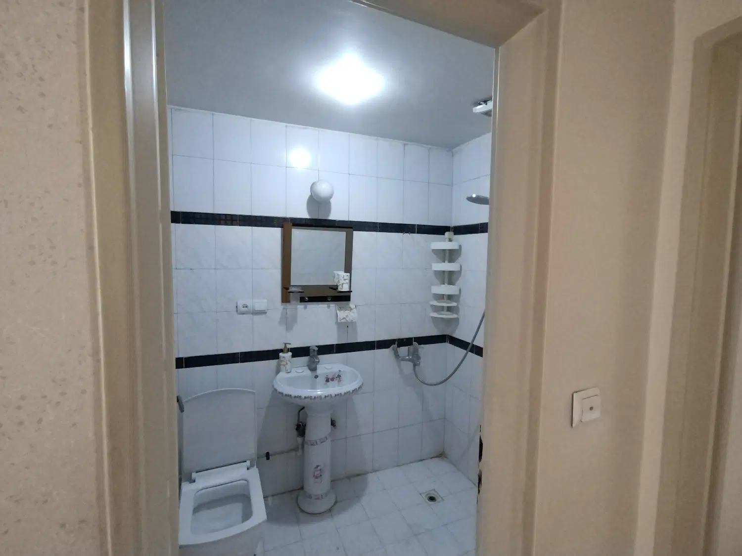رهن و اجاره ۱۳۰ متری ۳ خوابه تکواحدی