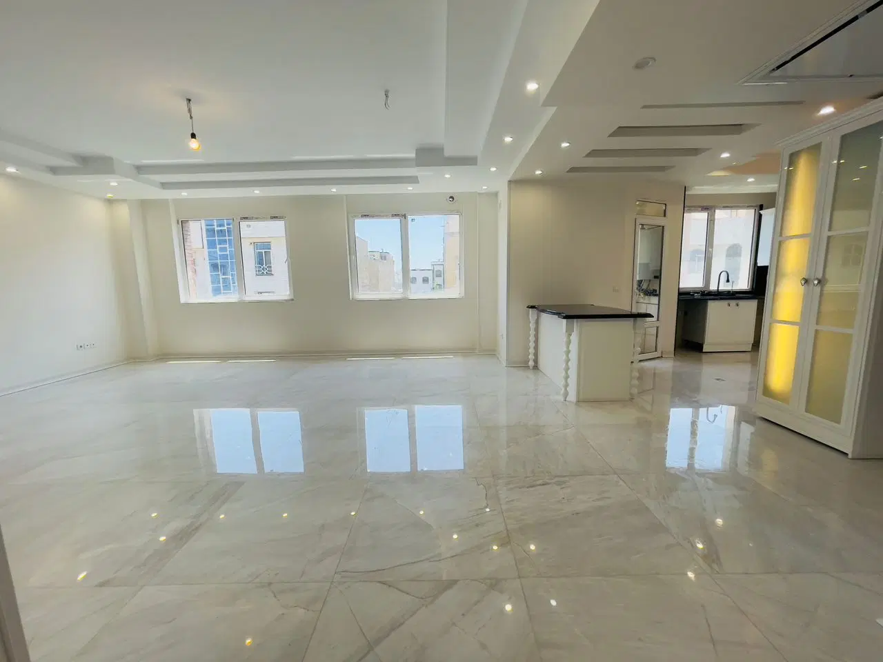 ۱۰۵متر۲خ فول امکانات فردوس غرب_۹ساله_پرده خور_لوکس