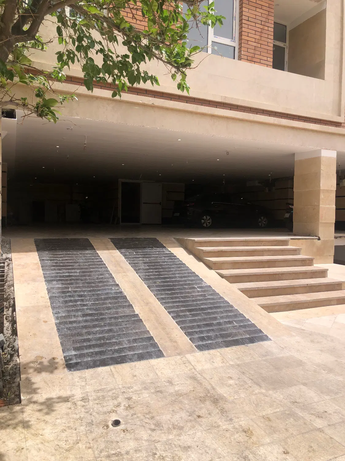 آپارتمان مسکونی نوساز