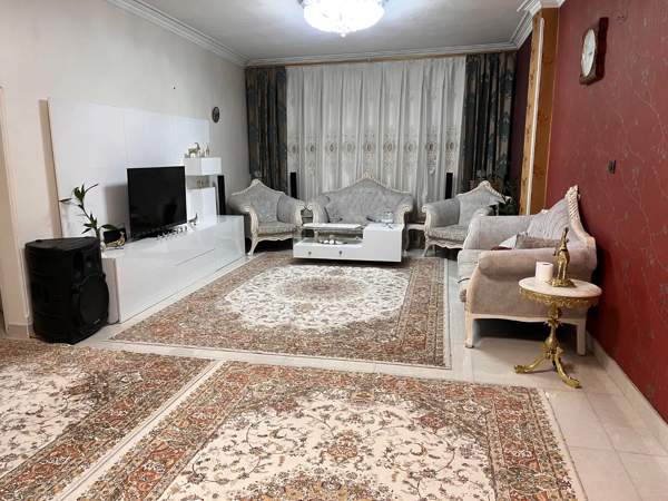 تهرانپارس ۹۰ متر ۲ خواب، تخلیه