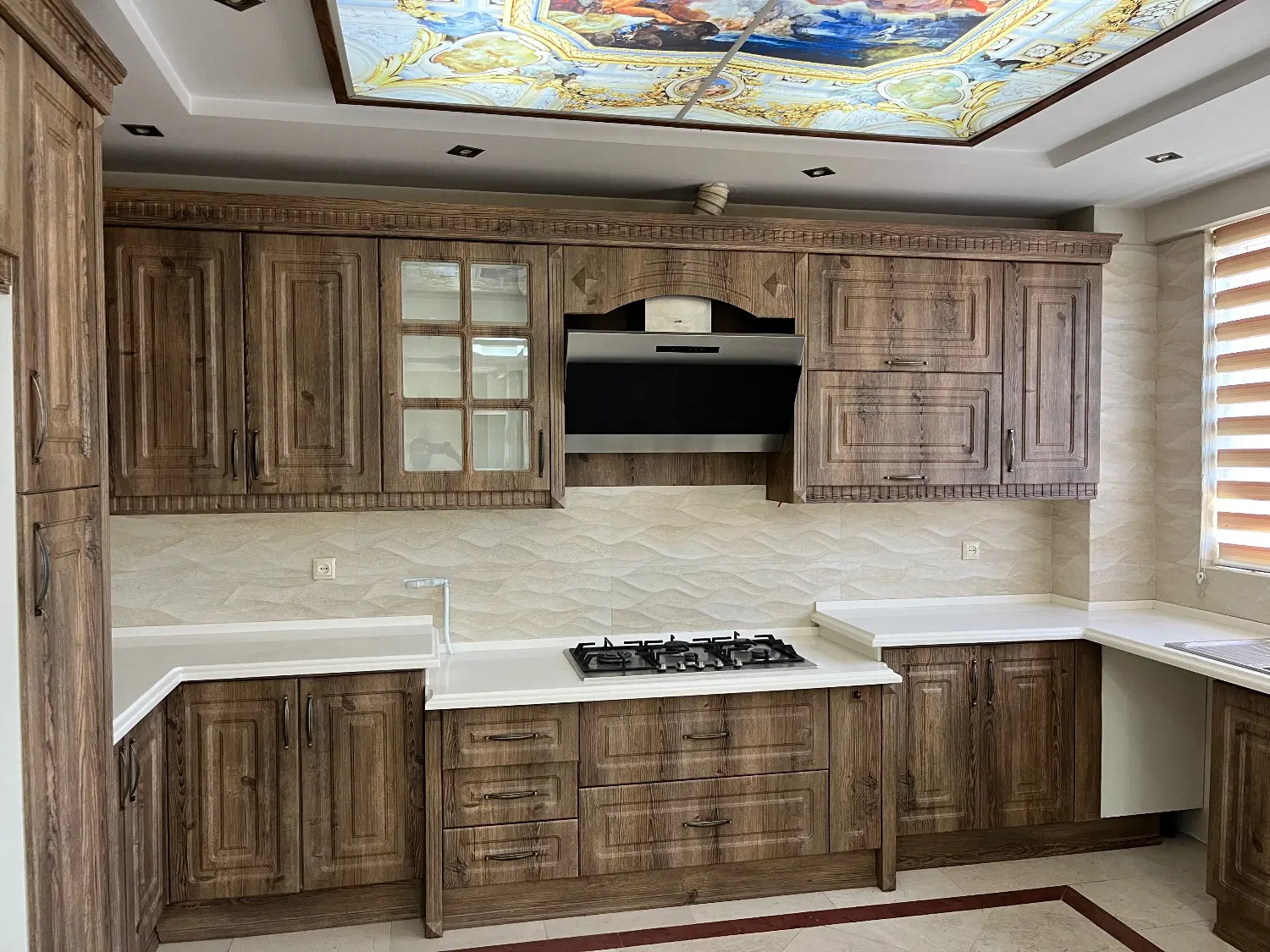 آپارتمان تک واحدی 220 متری دو پارکینگ