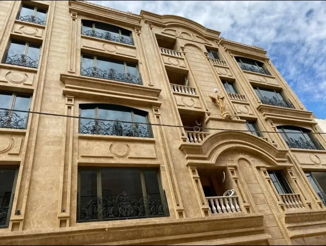 فروش ۲خواب ۱۲۰ متر حیاط دار باهنر