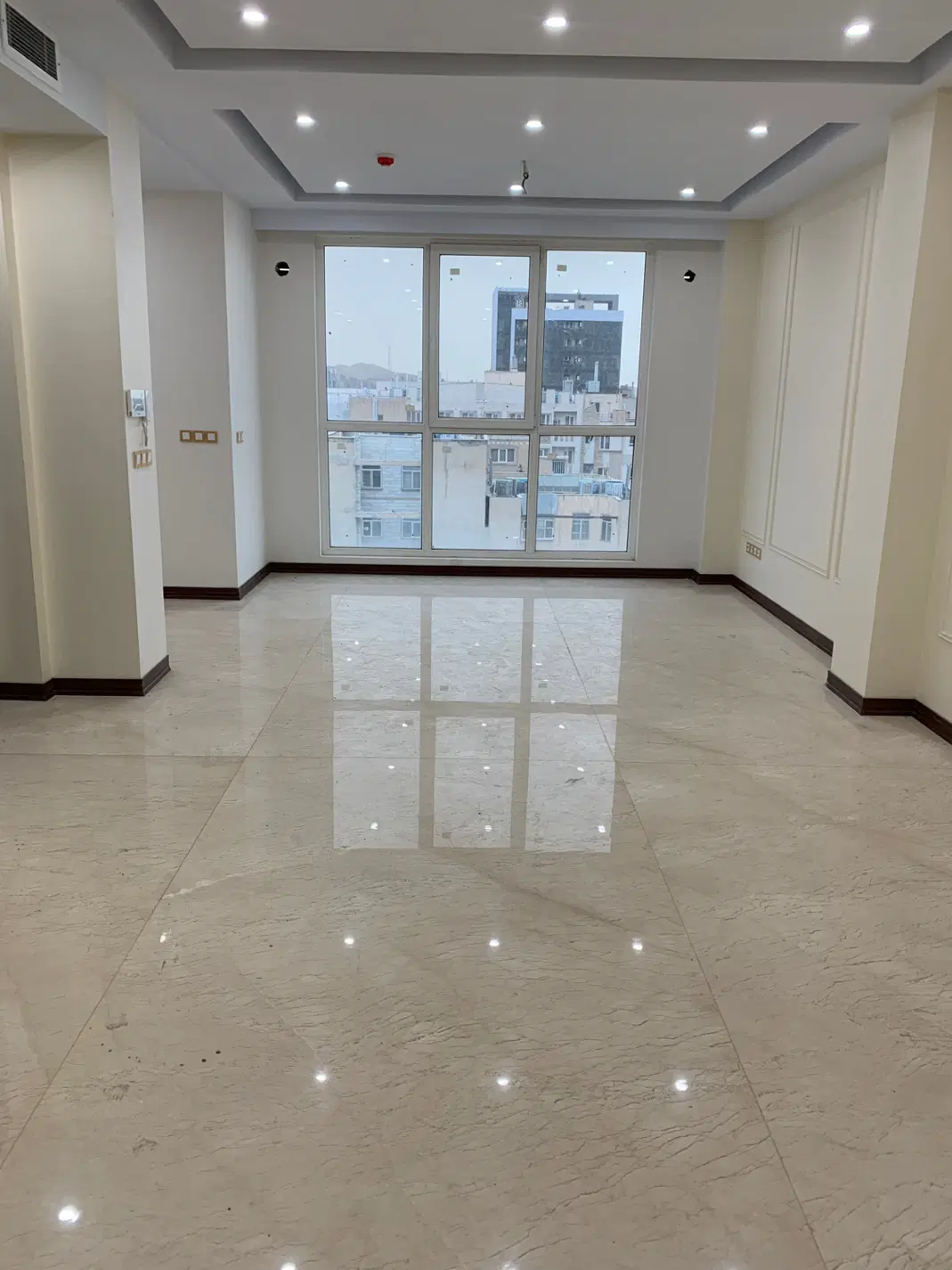 آپارتمان تهرانپارس ۱۳۵ متر نوساز تک واحدی