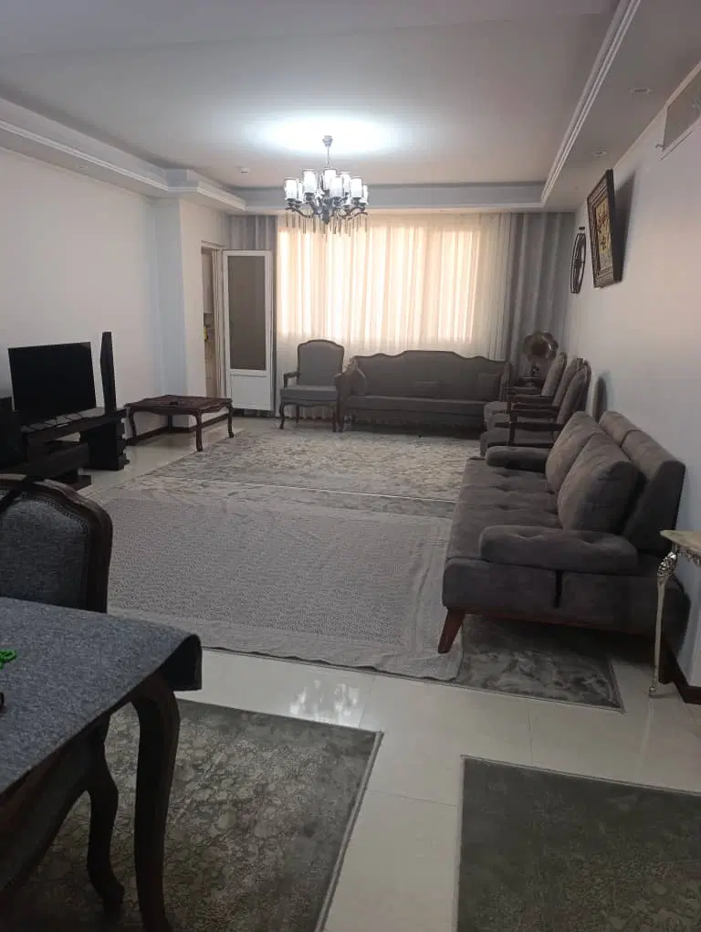 ۵۸ متر _ ۲ خواب _ پارکینگ سندی_ بمب