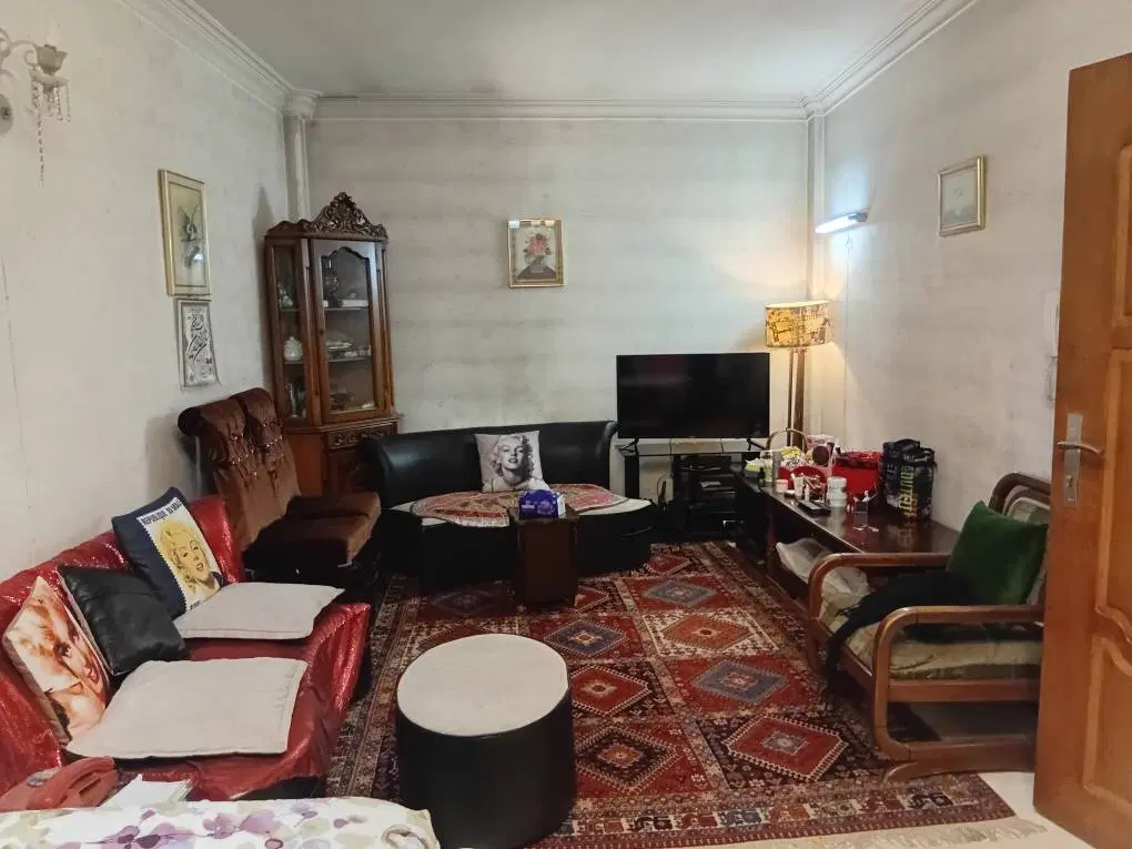 آپارتمان تک واحدی
