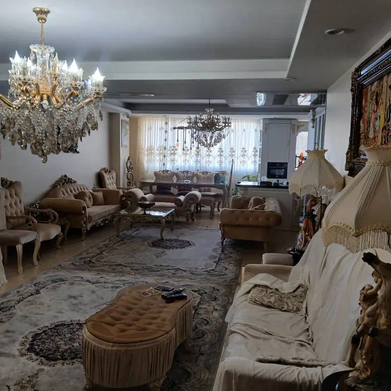 جمالزاده شمالی ۱۵۰ متر ۳ خوابه تکواحدی