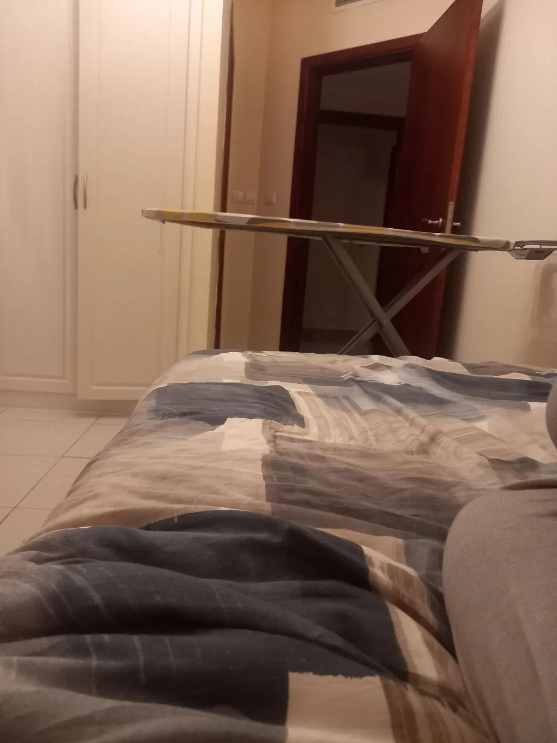 رهن کامل واحد ۹۰ متری نوساز کیانشهر شقایق