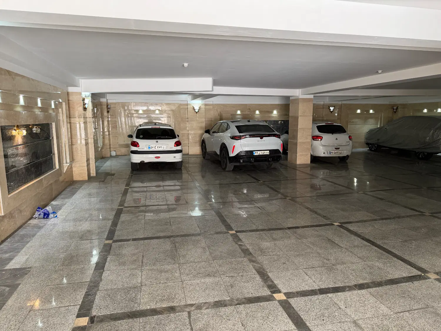 اپارتمان ۱۳۰ متری نوساز کیلید نخورده