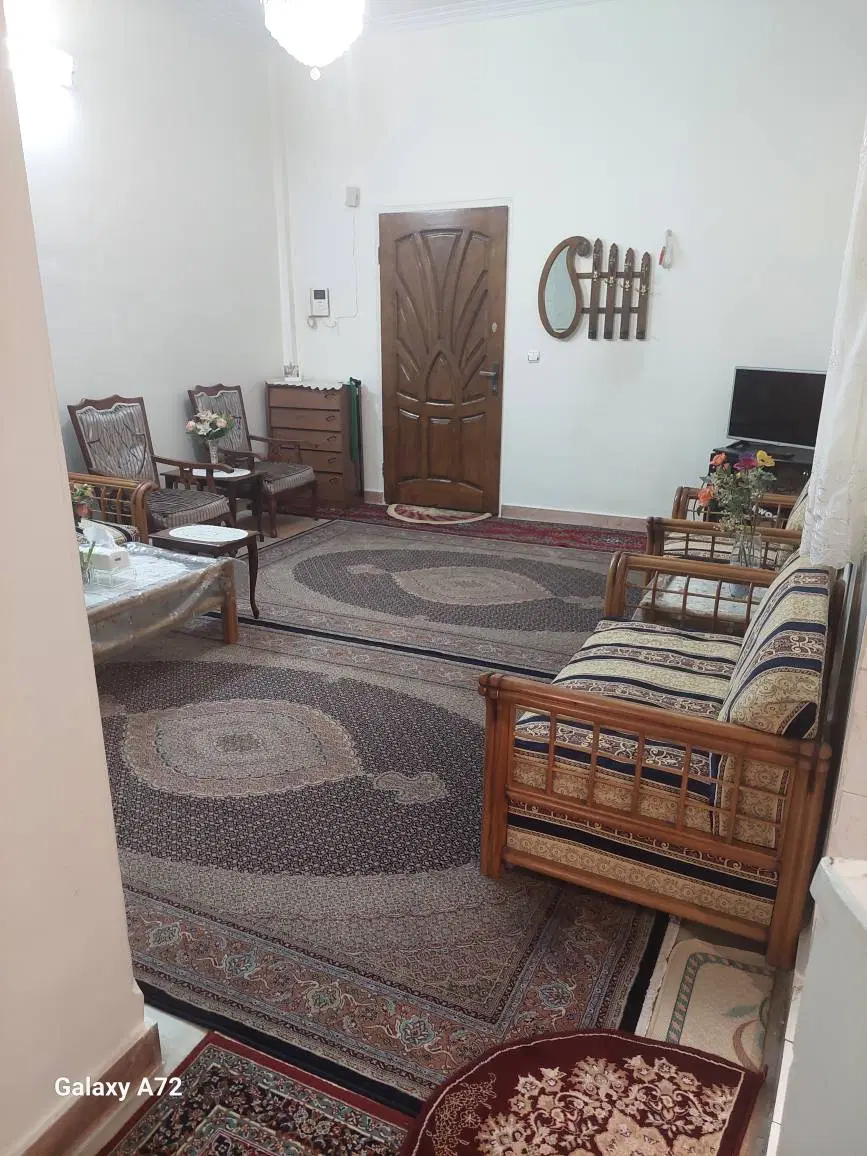 ۷۰ متر _ همکف_ نارمک جنوبی