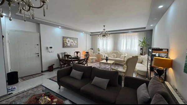 ۹۰متر دو خواب _روبه افتاب_فردوس غرب