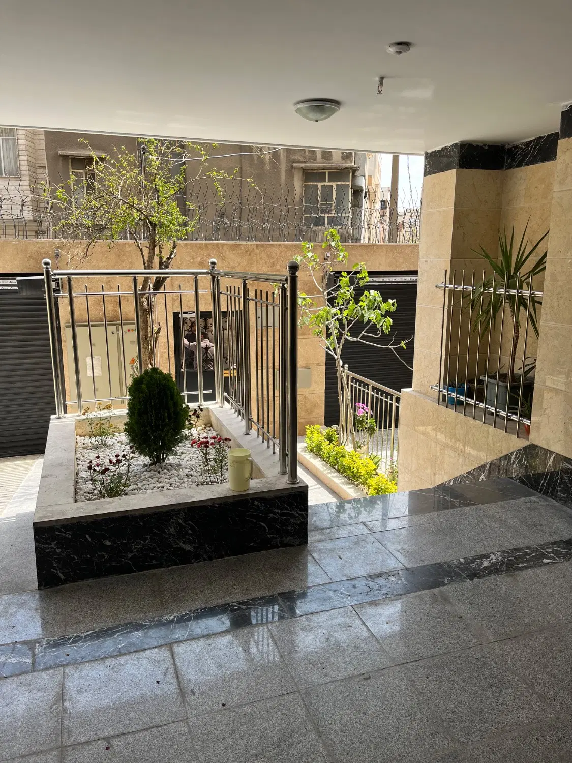 ۷۰ متر دوخوابه نوساز فول مدنی جنوبی فتحنائی