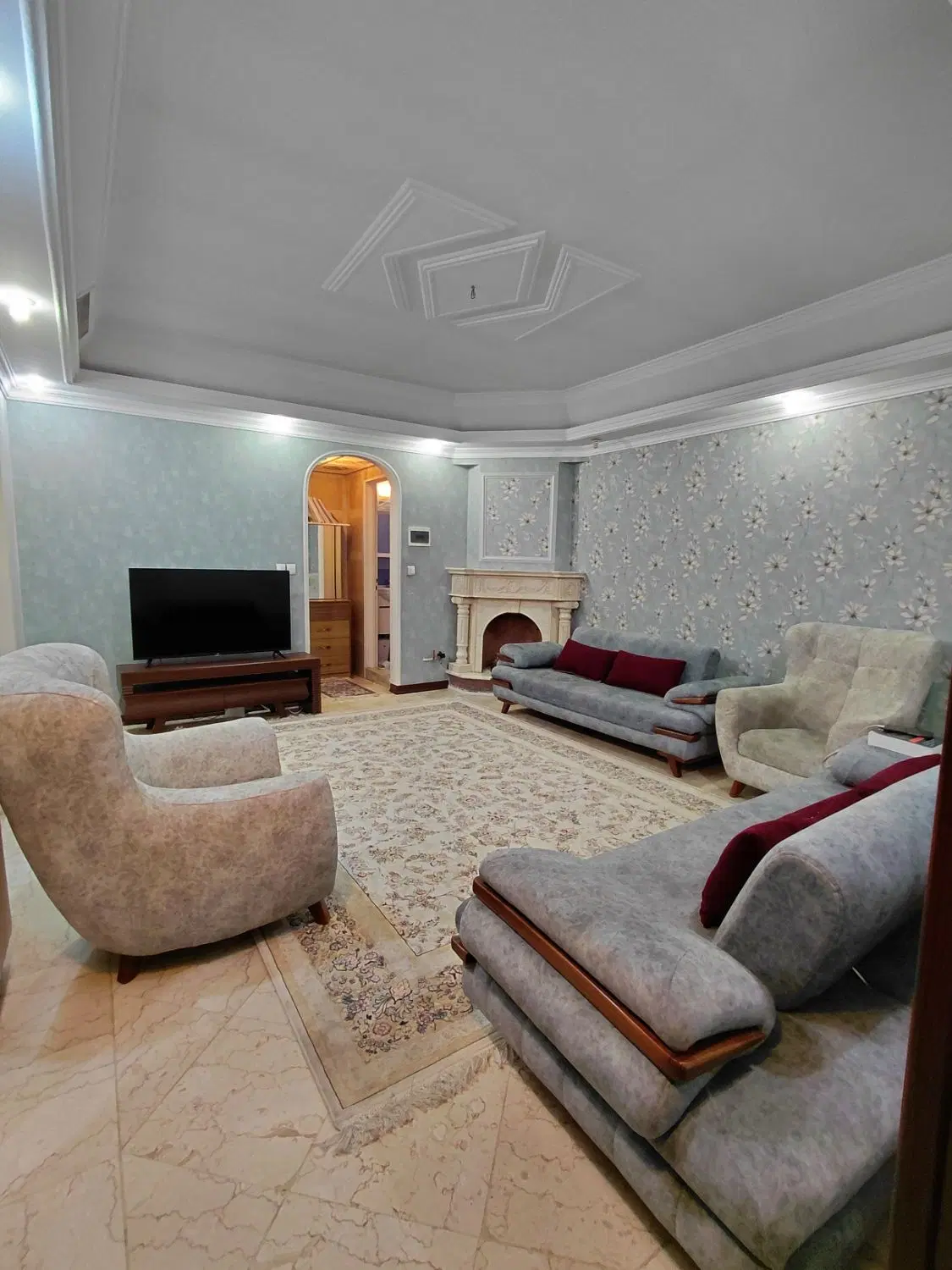 فروش ۶۲ متر در پیروزی بیدهندی