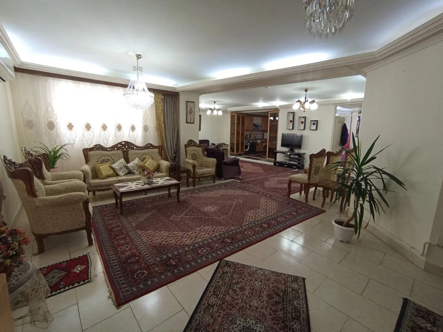 آپارتمان ۱۵۶ متری پاستورجدید ارتش آزادی