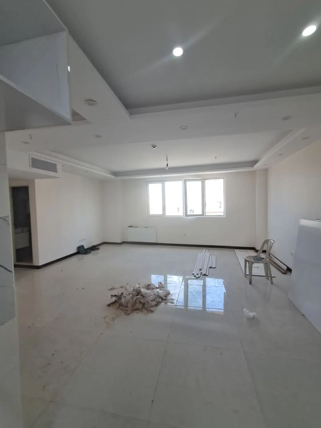 آپارتمانی ۱۱۰ متری نوساز فول امکانات