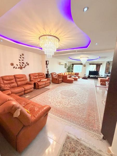 ۱۶۵ متری چهارراه گلسار _تک واحدی پارکینگ اختصاصی