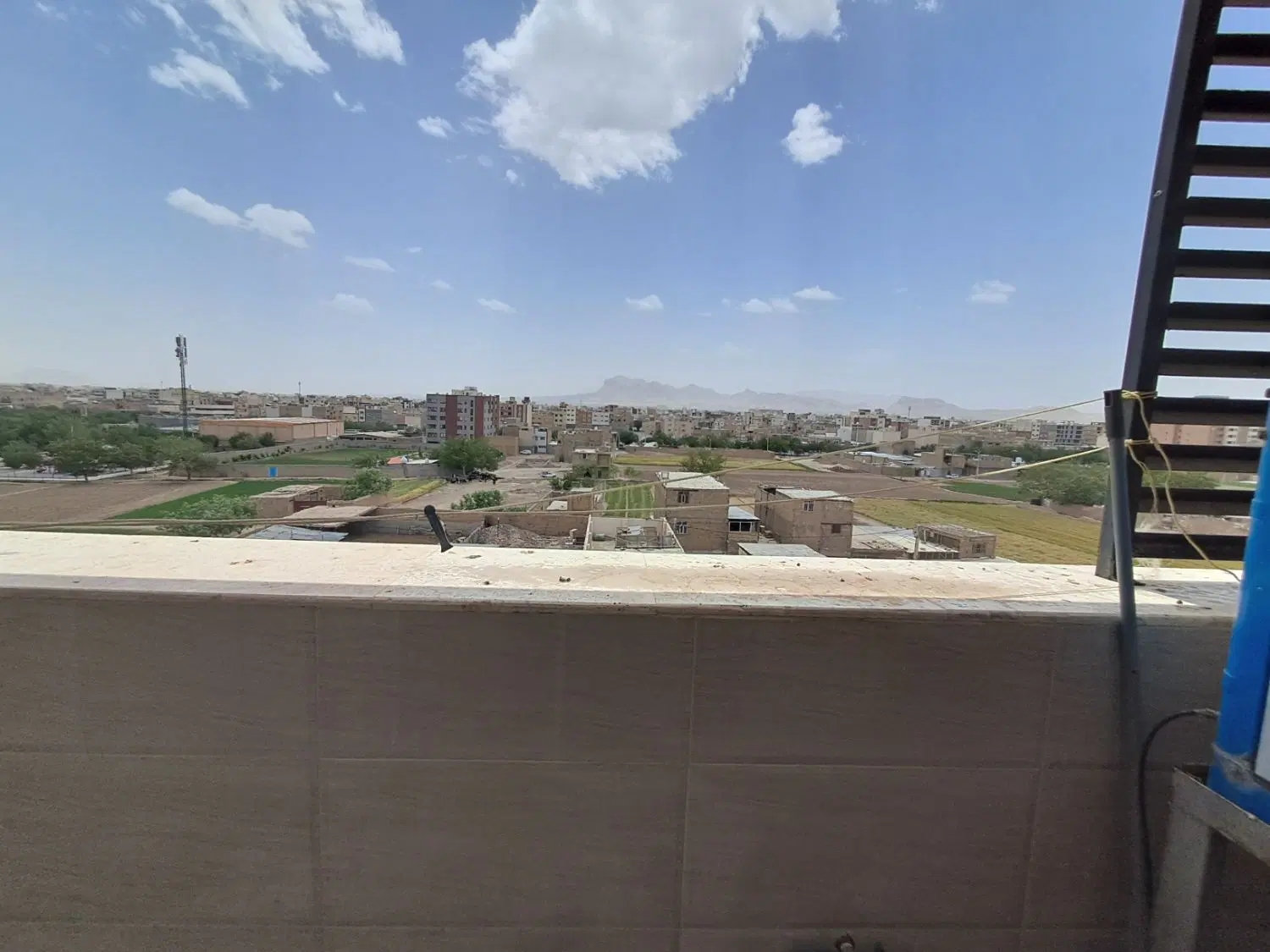 اپارتمان ۱۰۰ متری_دو خواب_جنوبی
