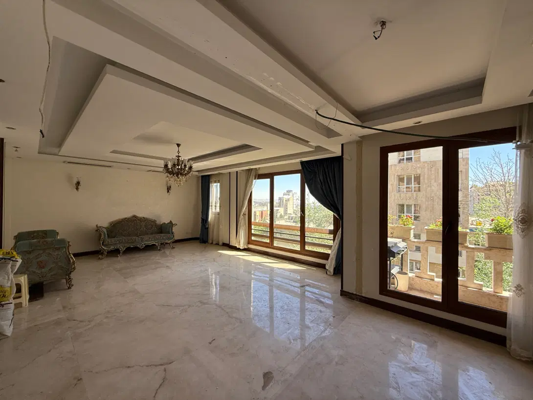 آجودانیه۱۸۹ متر ۳خ مستر فول امکانات