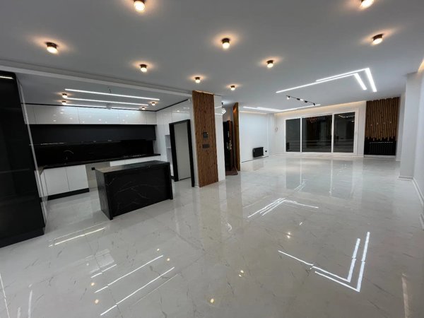 ۱۵۰ متر شرق سعادت آباد لوکیشن تاپ ۹ ساله